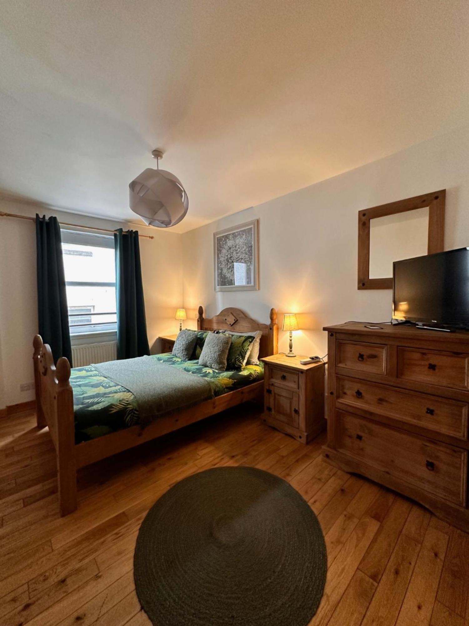 City Centre Apartment Next To Bus And Train Station Inverness Exterior foto